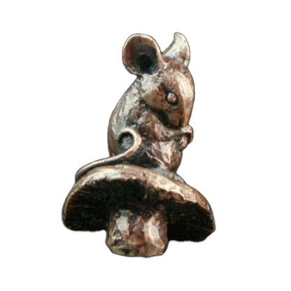 Butler & Peach Mouse on Toadstool