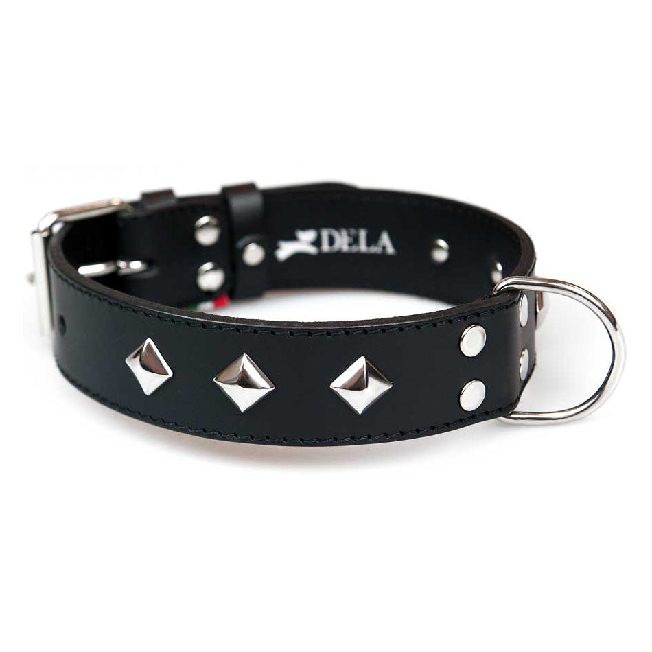 Dela Pyramid Collars