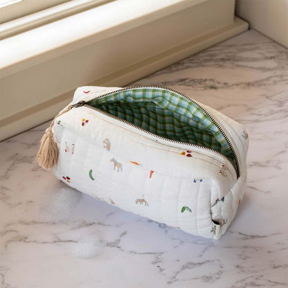 Avery Row Wash Bag - Little Farm