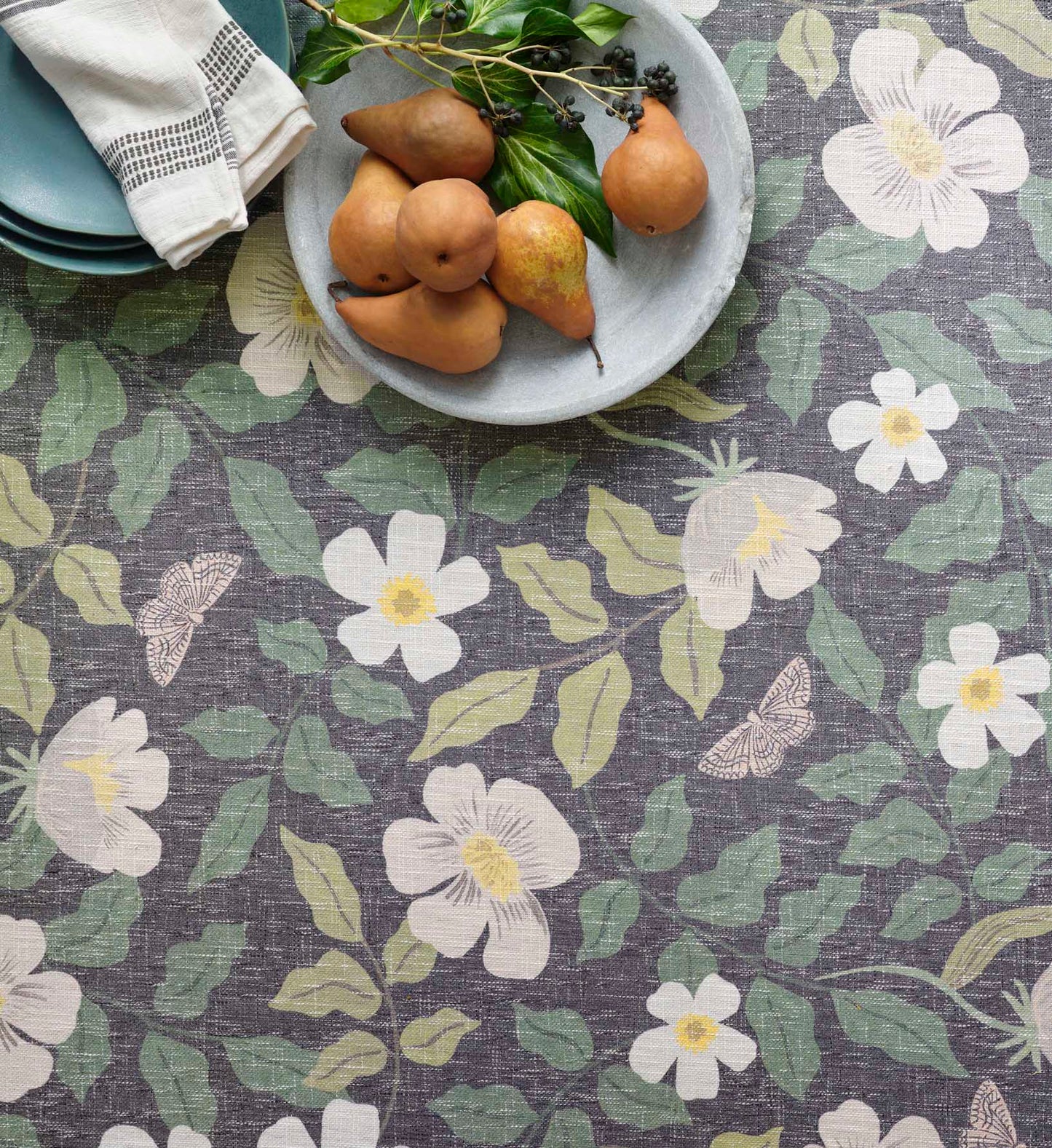 Cotswolds Primrose Power Loomed Rug - Charcoal