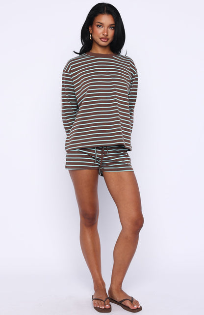 Touchdown Relaxed Shorts Chocolate/Blue Stripe
